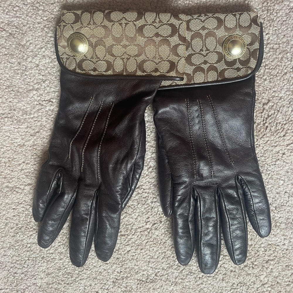 Brown leather COACH gloves !